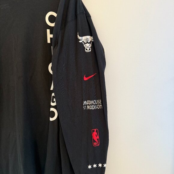 Nike Other - 🖤 Nike NBA Chicago Bulls "Madhouse on Madison" Long Sleeve Tee – XL 🐂